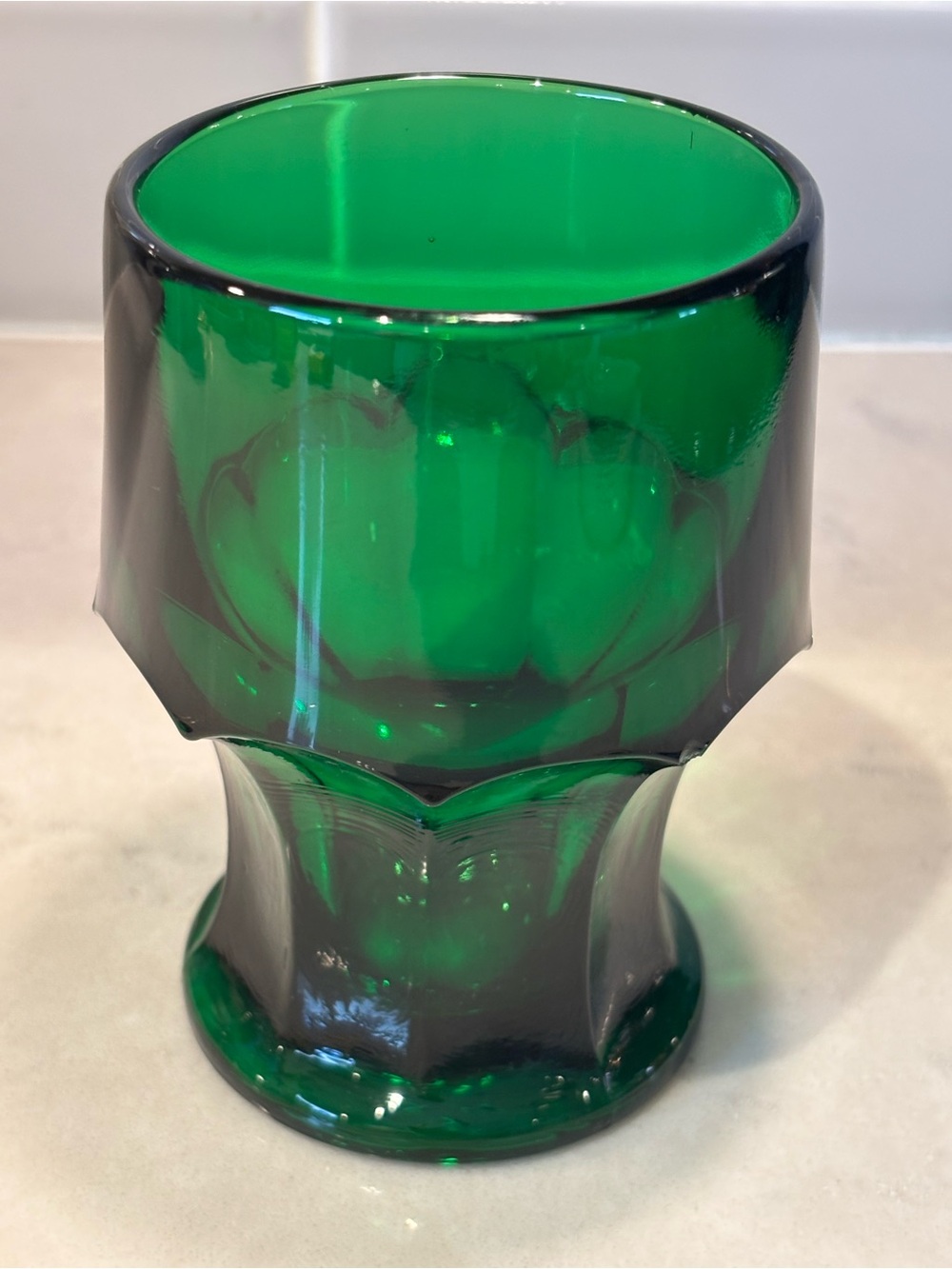 Viking vintage Emerald green pressed glass Georgian honeycomb pattern.